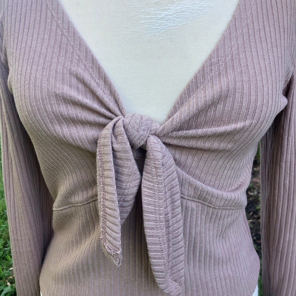 Abercrombie & Fitch Beige Long Sleeve Tie-Front Top - Size M (NWT)